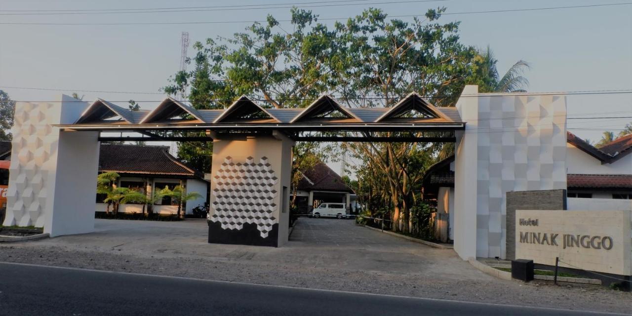 Hotel Minak Jinggo Banyuwangi  Extérieur photo