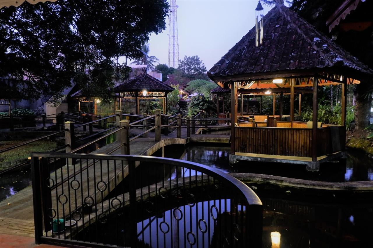 Hotel Minak Jinggo Banyuwangi  Extérieur photo