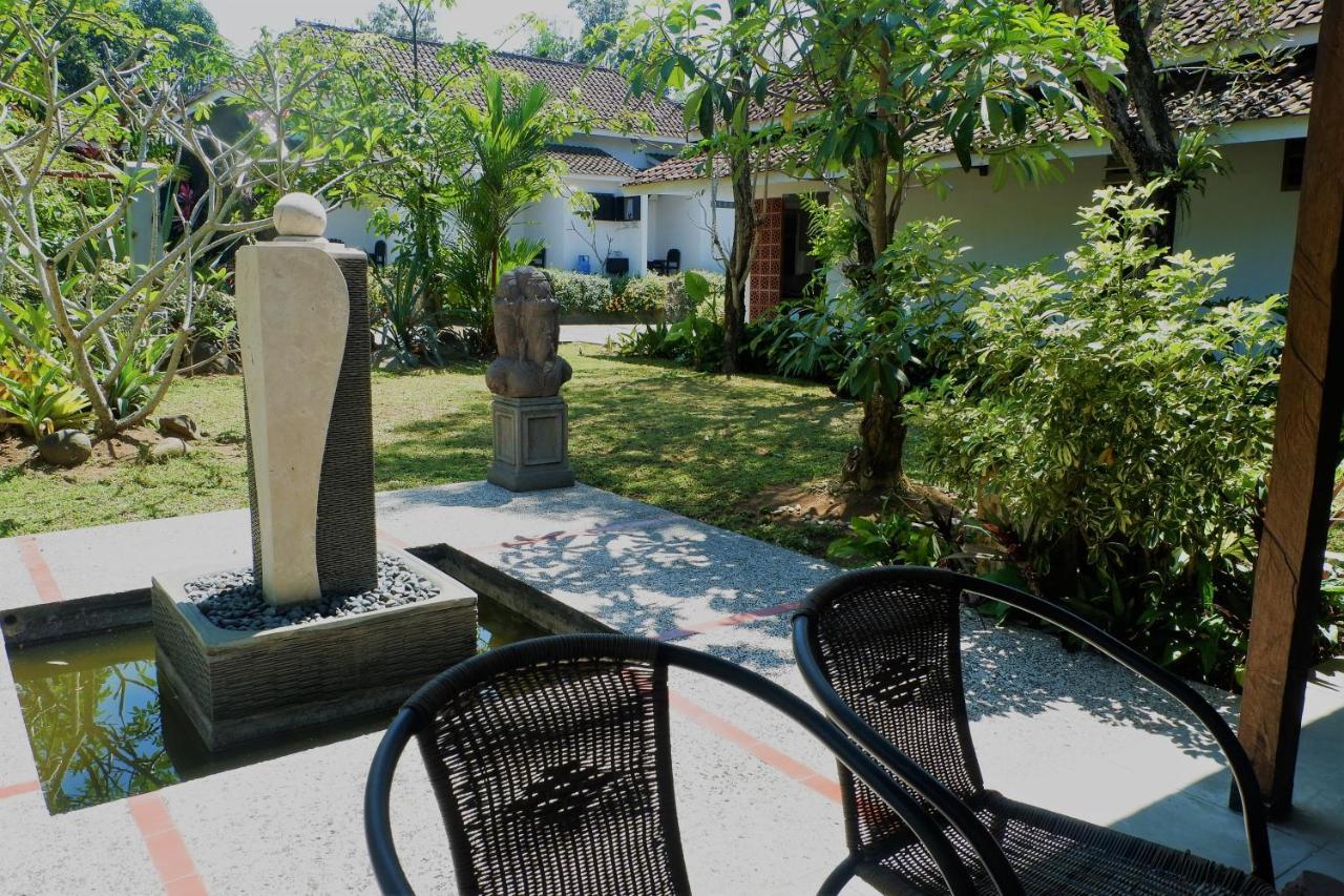 Hotel Minak Jinggo Banyuwangi  Extérieur photo